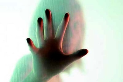 Sex worker tries to escape client's wife, dies