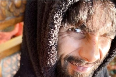 Shahid Kapoor Soaks Up the Sun in the Hills, See Pic