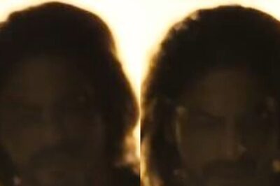 Netizens Celebrate the Return of King as Shah Rukh Khan Announces Pathaan's Release Date