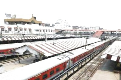 Stones Thrown at Delhi-Kalka Shatabdi Near Panipat; Punjab AG Escapes Unhurt