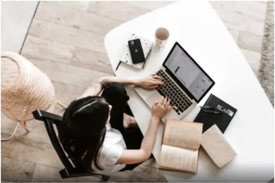 90% of Women Professionals Hesitate to Ask For A Raise At Work: Survey