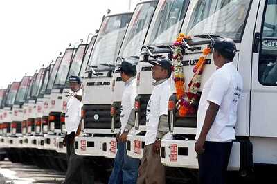 Road Ministry Launches Dashboard With Dhabas List, Repair Shops for Truck Drivers
