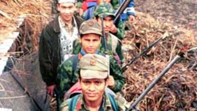 Nepal govt to release jailed Maoists