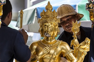 'Thai temple blast attempt to discredit government, deter tourists'