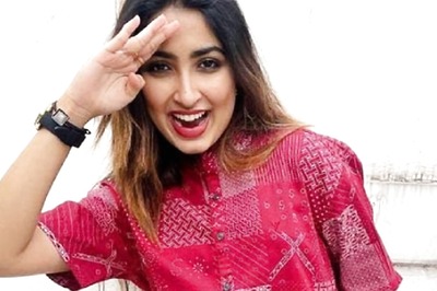 Bigg Boss Kannada Fame Sanya Iyer's Fan Drags Her During Kambala Festival