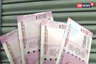 Rupee Falls 50 Paise to 70.08 Against US Dollar in Early Trade