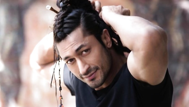 Vidyut Jammwal Extends Financial Aid to Bollywood Stuntmen Affected By Covid-19