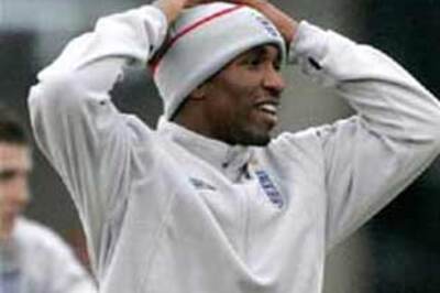 Spurs celebrate Defoe return with Cup win over Burnley