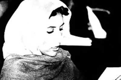 Rare pics: Benazir, political journey of the people's person