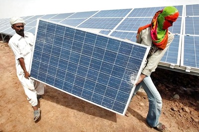 India Mulls 70 Percent Safegaurd Duty on Solar Equipment Imports
