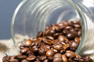 Spilling Beans to Spot Differences Between Arabica and Robusta Coffee