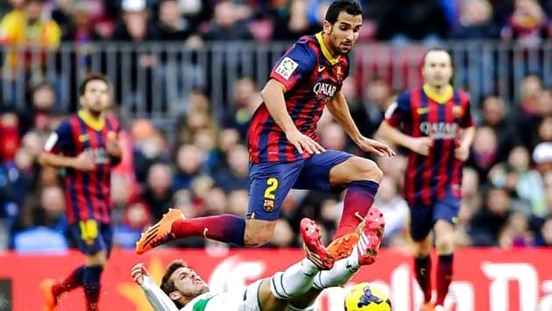Barcelona renew defender Montoya until 2018