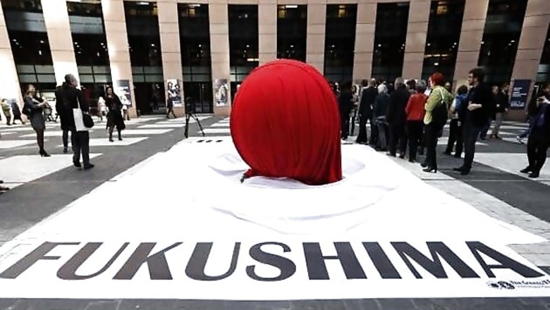 Fukushima worker killed in accident, cleanup halted
