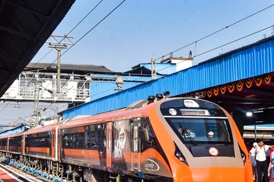 Vande Bharat Express Train Connecting Lucknow, Meerut Launches on August 31; Children to Be First Passengers