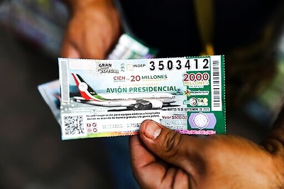 Mexico sells only 1/3 of presidential jet lottery tickets
