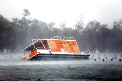 Eight People Killed as Overloaded Boat Capsizes in Pakistan