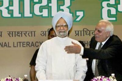 PM promises to make every woman literate in 5 yrs