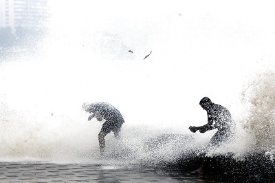 Cyclone Ockhi Weakens Into Depression, May Not Hit Gujarat Coast, Says IMD