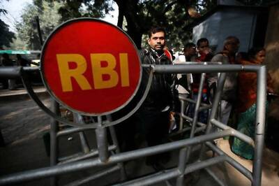'RBI to Give Nepal 1 Billion Rupees in Rs 100 Notes to Ease Crisis'
