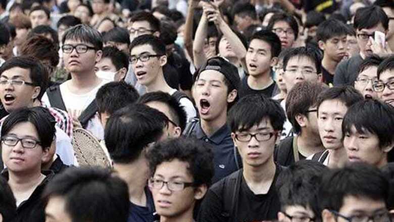 Democracy protesters clash with Hong Kong police
