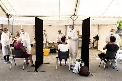 Pandemic at the disco: the COVID outbreak that began in a French bar