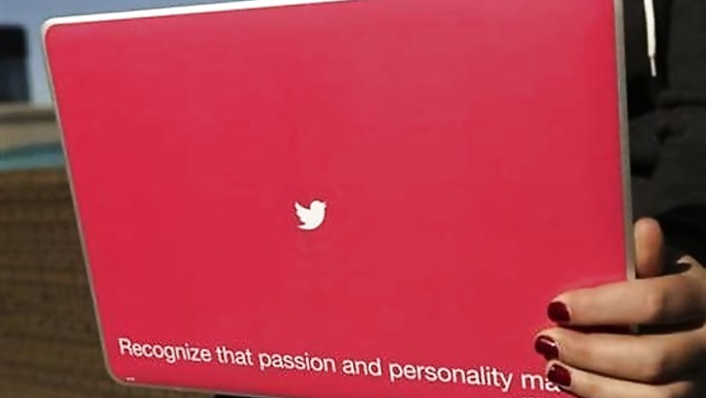 Twitter expected to begin investor roadshow on Oct 28, picks NYSE for IPO