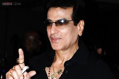 Actor Jeetendra's hand imprint tile unveiled
