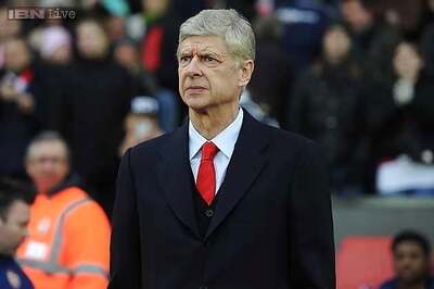 Arsene Wenger battles to vanquish Arsenal FC ghosts