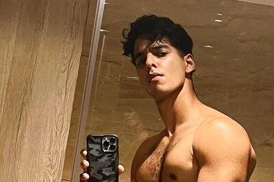 Ishaan Khatter's Shirtless Mirror Selfie Has Rumoured GF Ananya Panday Drooling; See Here