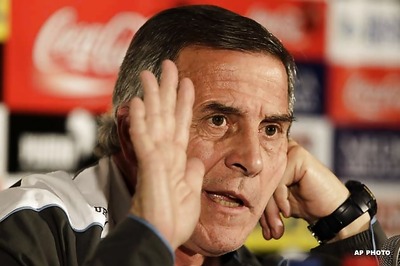 Godin to miss Uruguay's QF against Ghana