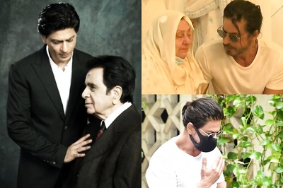 Dilip Kumar's 'Mooh Bola Beta' Shah Rukh Khan Consoles Saira Banu as Both Mourn the Loss of the Legend
