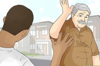 How to Make Friends With an Elderly Neighbor