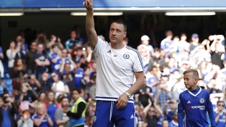 Tearful John Terry Tells Chelsea Fans: 'I Want to Stay'