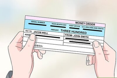 How to Send a Money Order Through the Post Office