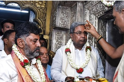 Karnataka Con(g)quest: Livid Lingayats, Vokkaliga Shivakumar, Siddaramaiah's AHINDA Set Up Win | Analysis