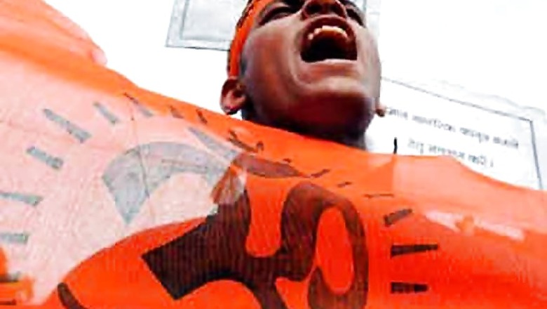 Four Bajrang Dal Activists Obstruct Film Critic at Theatre in Hyderabad, Held