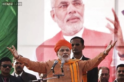 Modi hits out at Congress in first rally after Assembly poll results