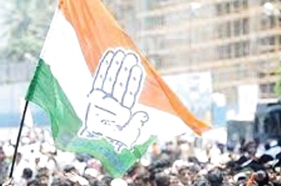 Cong Announces 3rd Guarantee Ahead of K'taka Polls, to Provide 10 Kg Free Rice Per Head in BPL Family