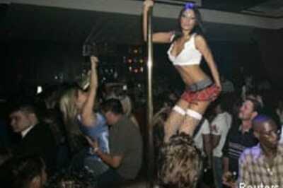 Sexy dancers to keep distance in sin city