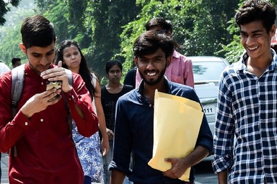 UP Govt to Offer Competitive Exam Allowance, Tablets, Smartphones to 1 crore Youth