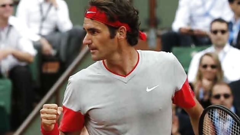 Roger Federer beats Denis Istomin in Swiss Indoors second round