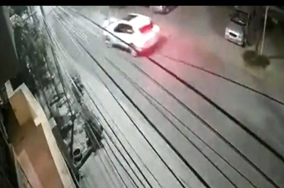 Caught on Camera: Car Loses Control, Rams Into Scooter in Hyderabad; 1 Injured, Accused Absconding