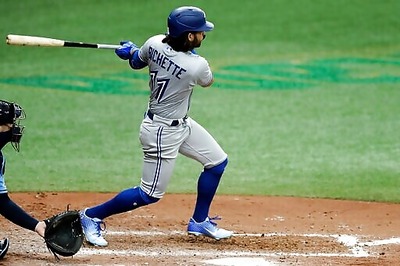 Toronto closer Giles to IL; Bichette scratched for leg issue