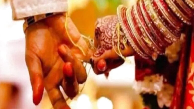 UP Woman Withdraws Rape Charges, Marries Accused in Police Custody