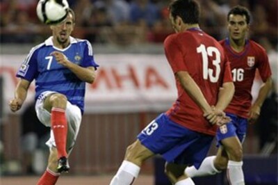 10-man France manage away draw in Serbia