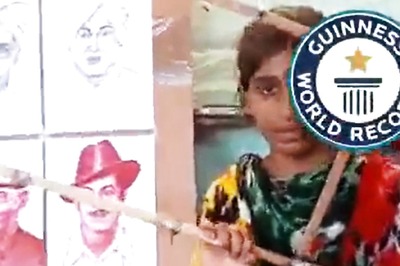 'It's a Miracle': Anand Mahindra Impressed By Young Girl Who Made 15 Portraits at Once