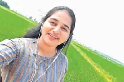Telangana: Woman Who Teaches NRI Students Online Enthralls Telugu Audiences as Part-time RJ