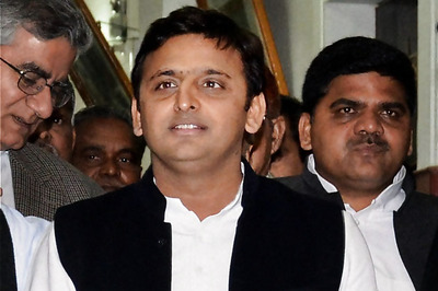 LS polls: Mayawati befooling people, says Akhilesh Yadav