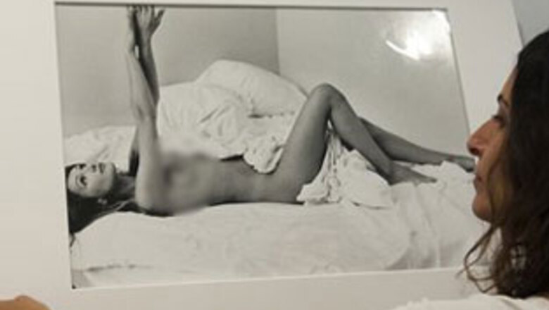 Pics: French First Lady Bruni's nude pictures auctioned