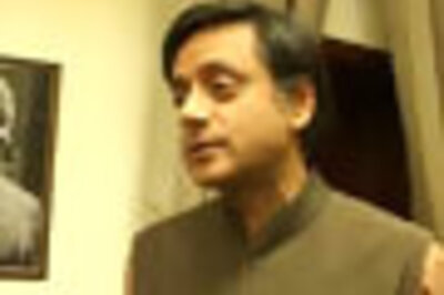 Tharoor back on Twitter, thanks 'new India'